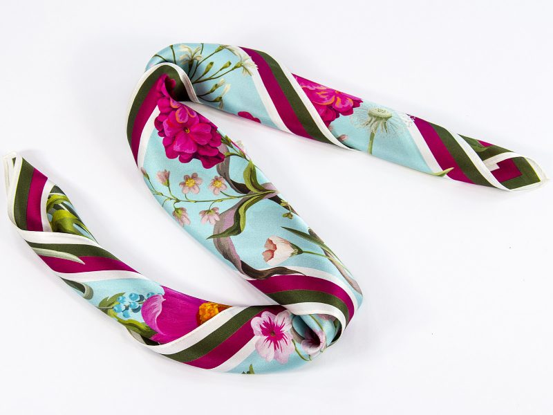 apaszka_jedwabna-67x67cm-FLOWER-MEADOW-SCARF-v2