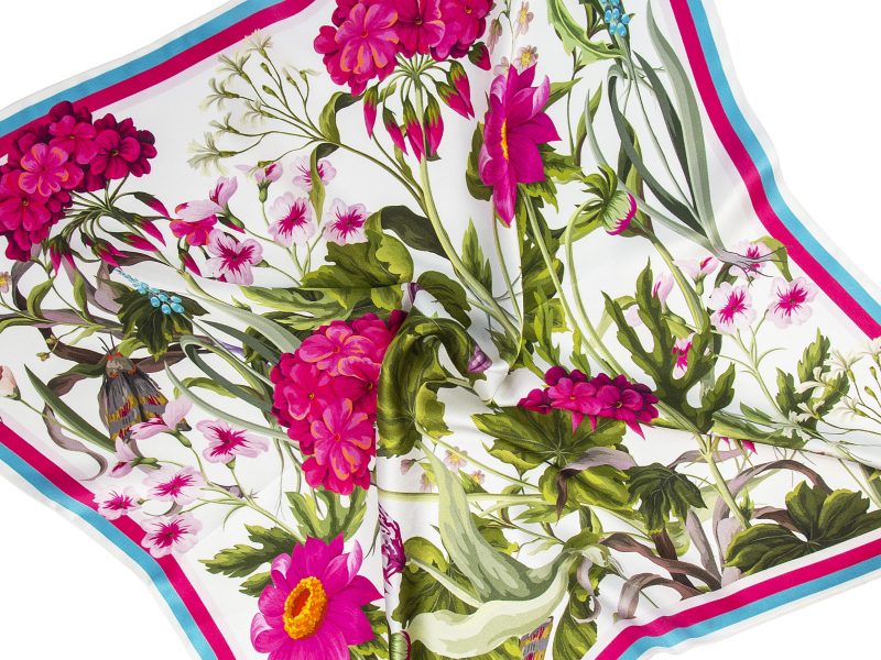 apaszka_jedwabna-67x67cm-FLOWER-MEADOW-WHITE-SCARF